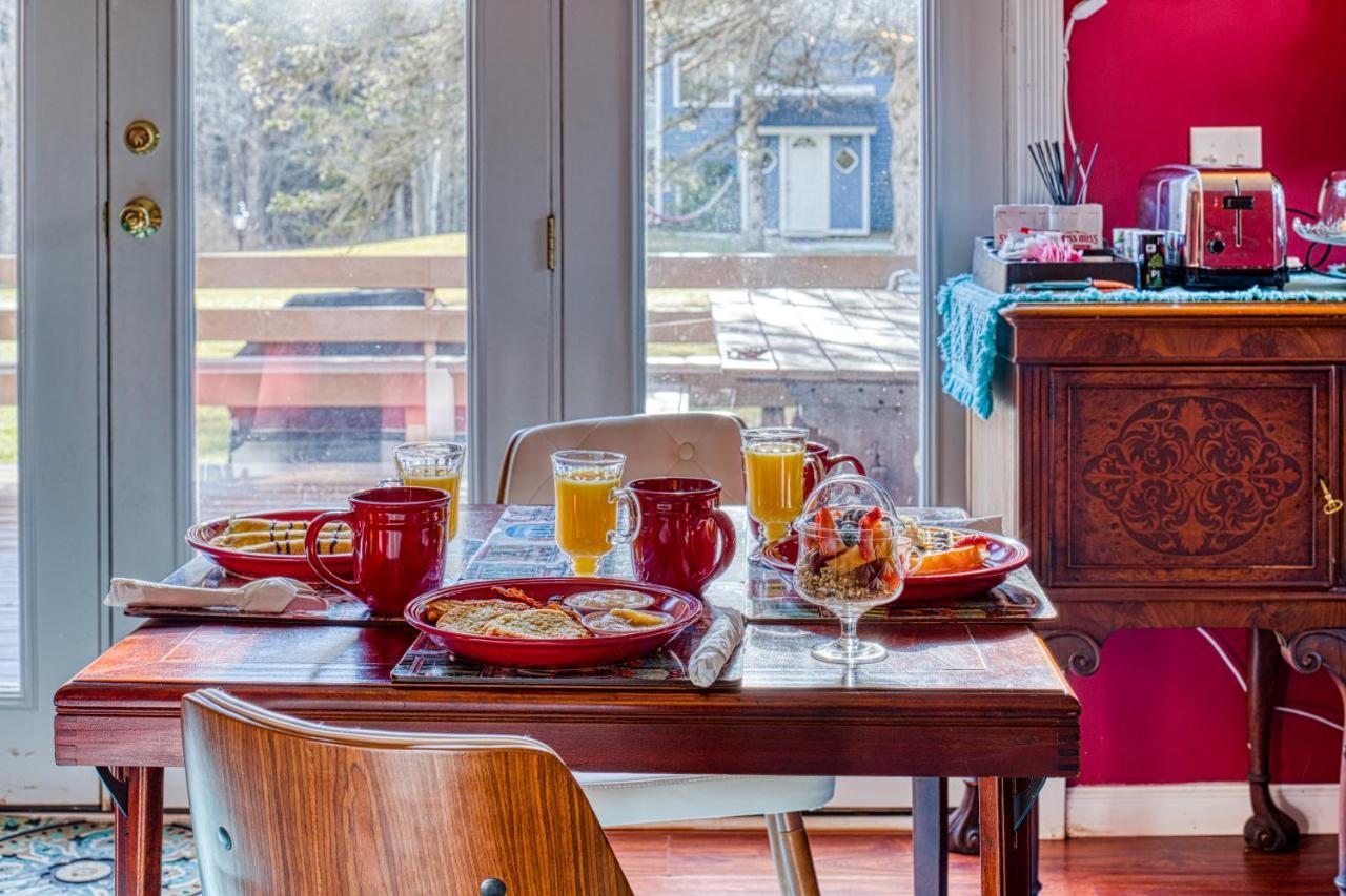 Mountain Treasure Bed And Breakfast Maplecrest Bagian luar foto