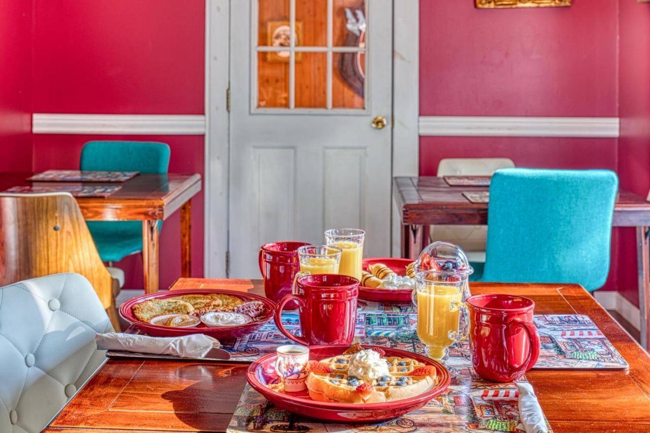 Mountain Treasure Bed And Breakfast Maplecrest Bagian luar foto